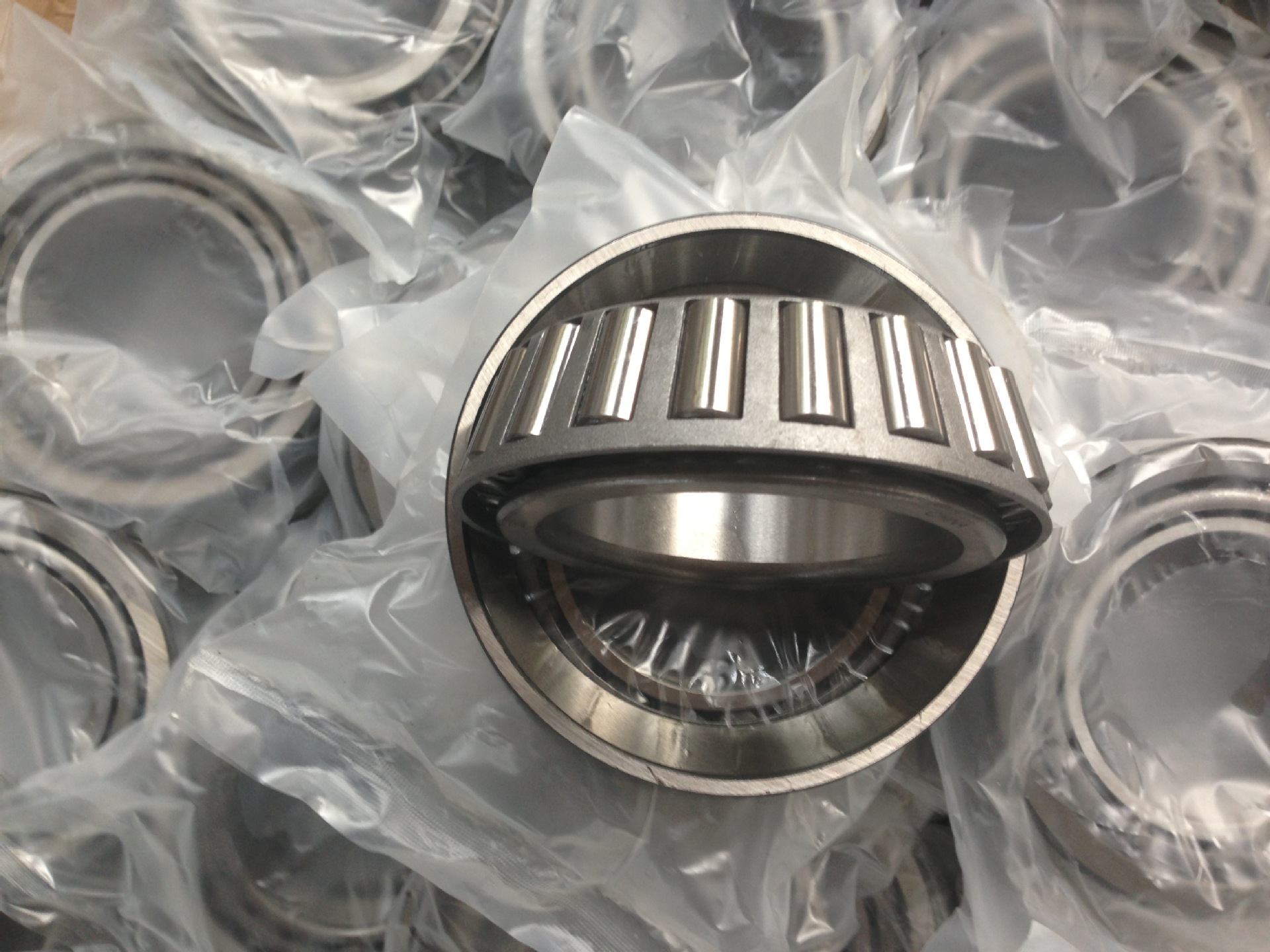 30205圓錐滾子軸承，30205汽車軸承